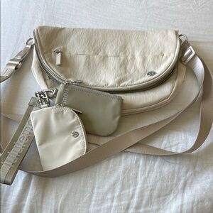 lululemon athletica Cream and Tan Women's Bag Set